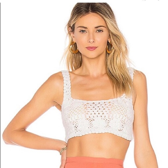 MAJORELLE Tops - MAJORELLE REVOLVE BRAND STRETCH BOHO WHITE CROCHET KNIT  BODYCON CROP TOP